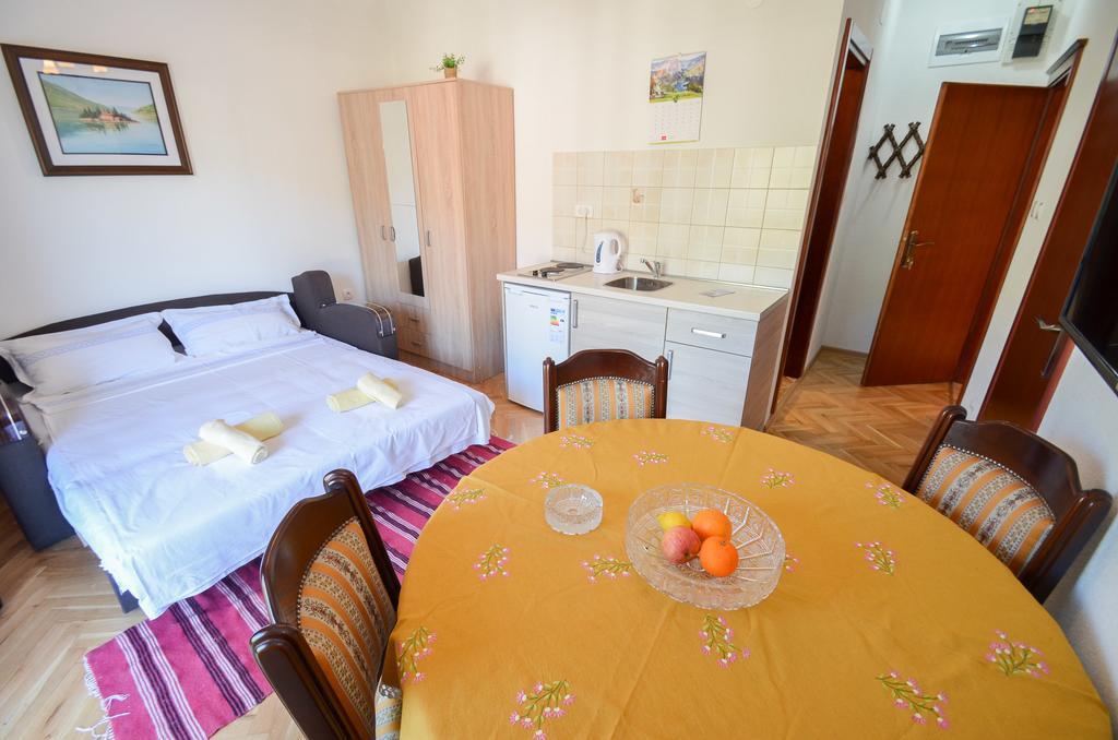 Apartments Ceklin Cattaro Esterno foto