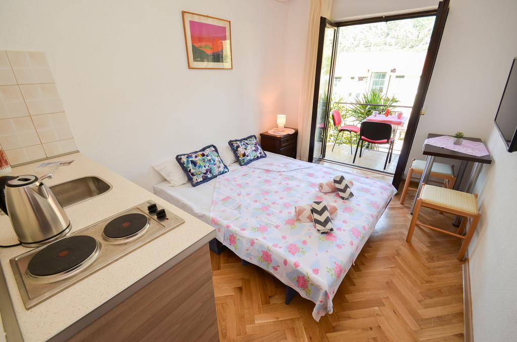 Apartments Ceklin Cattaro Esterno foto